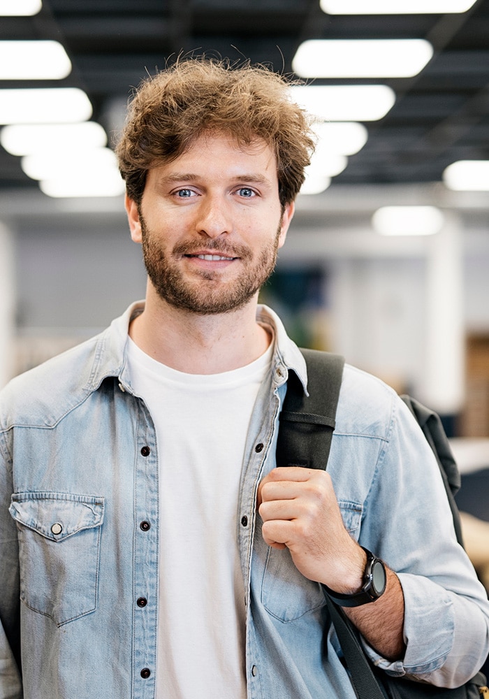Who_We_are_consultant_2